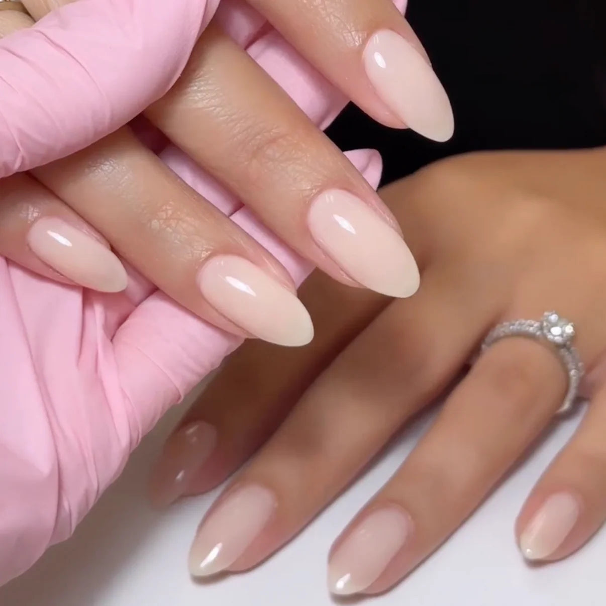 DND Sandy Nude 858 nail polish and gel combo, DND Gel Canada, DND polish Canada