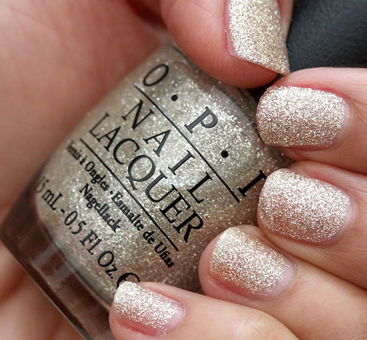 OPI Nail Lacquer - E05 My Favorite Ornament | OPI® - CM Nails & Beauty Supply