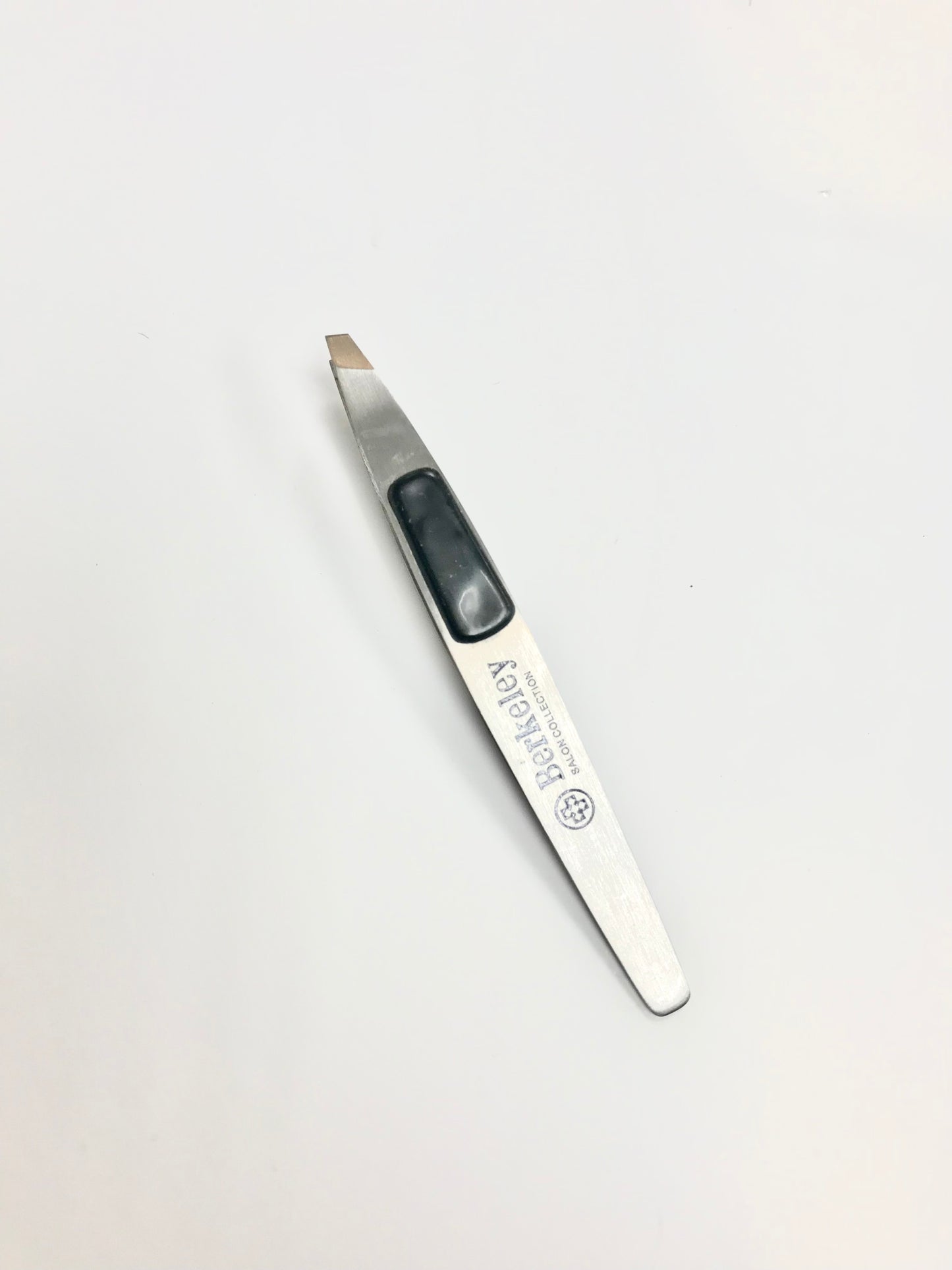 Tweezer / Berkeley - CM Nails & Beauty Supply