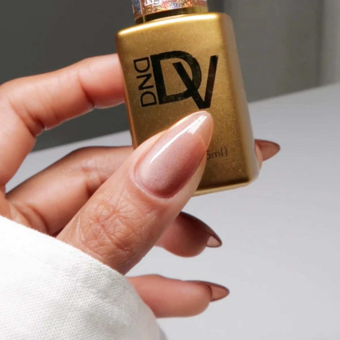 DND Diva 9D Cat Eye Gel Polish #07 – Tiger Eyes - CM Nails & Beauty Supply
