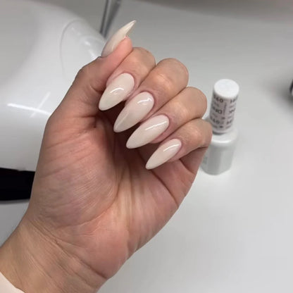 DND She’s White? She's Pink? #860 - Soak-Off Gel Polish - CM Nails & Beauty Supply
