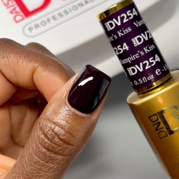 DND Duo Gel &  Lacquer Diva #254 Vampire’s Kiss