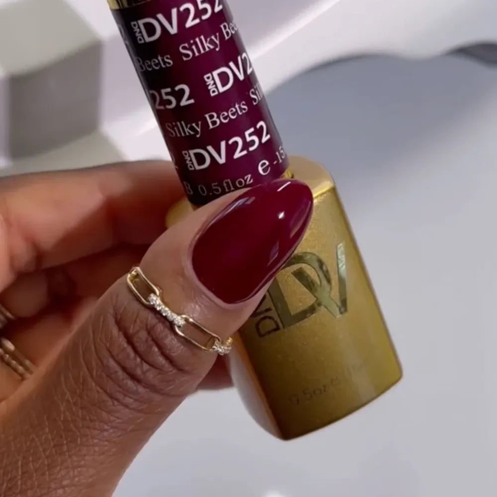 DIVA #252 Silky Beets - CM Nails & Beauty Supply