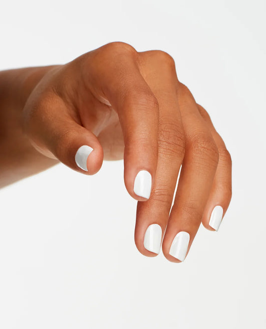 OPI GelColor - Alpine Snow - L00 manicure