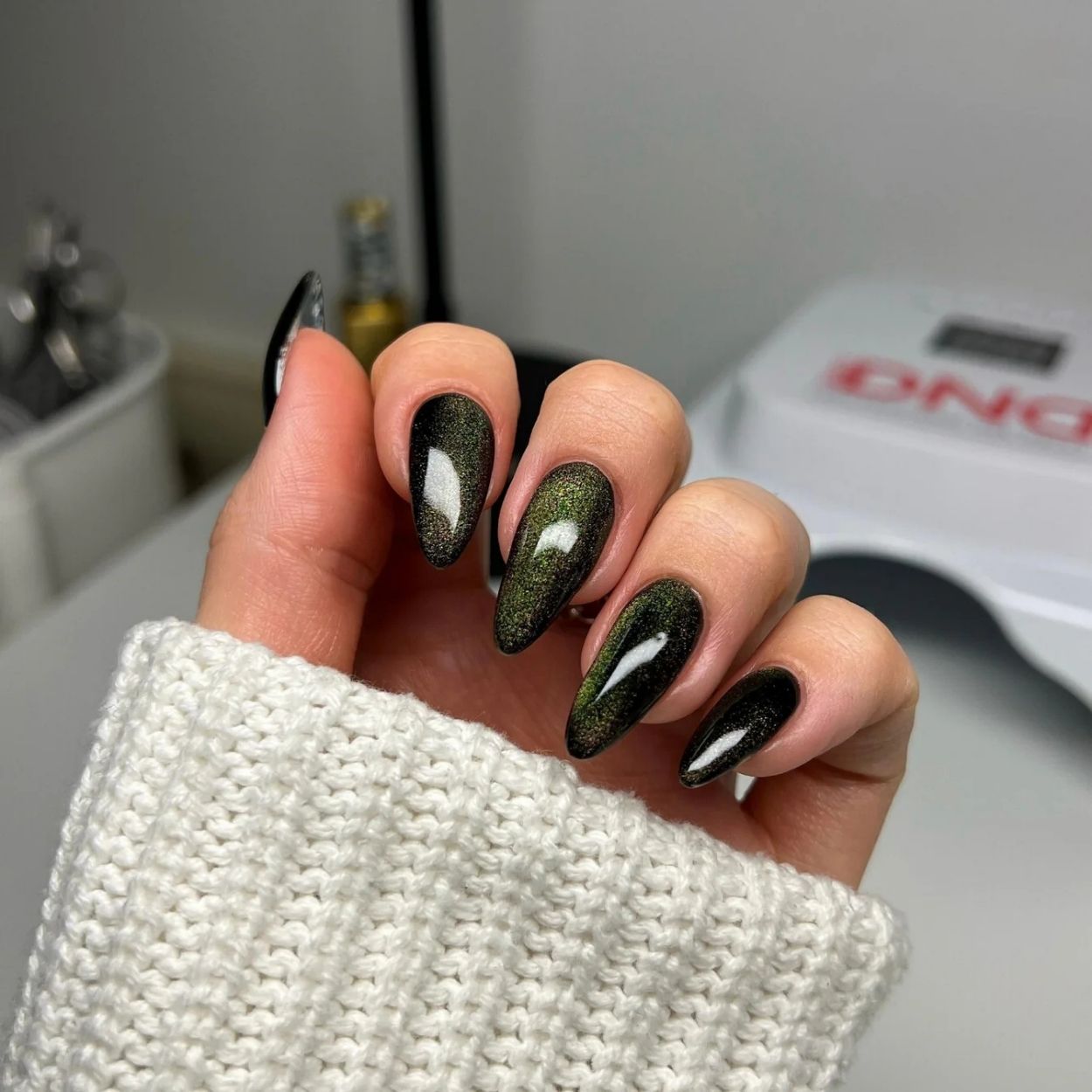 Complete cat eye nails manicure showcasing Meow or Never cat eye gel polish Canada with magnetic effect
