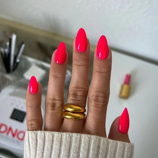 DIVA Juicy Cowgirl #229 gel polish manicure finished salon look with glossy long-lasting shine