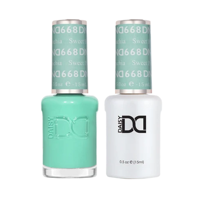 Sweet Pistachia #668 neon mint green gel nail polish with pastel undertones